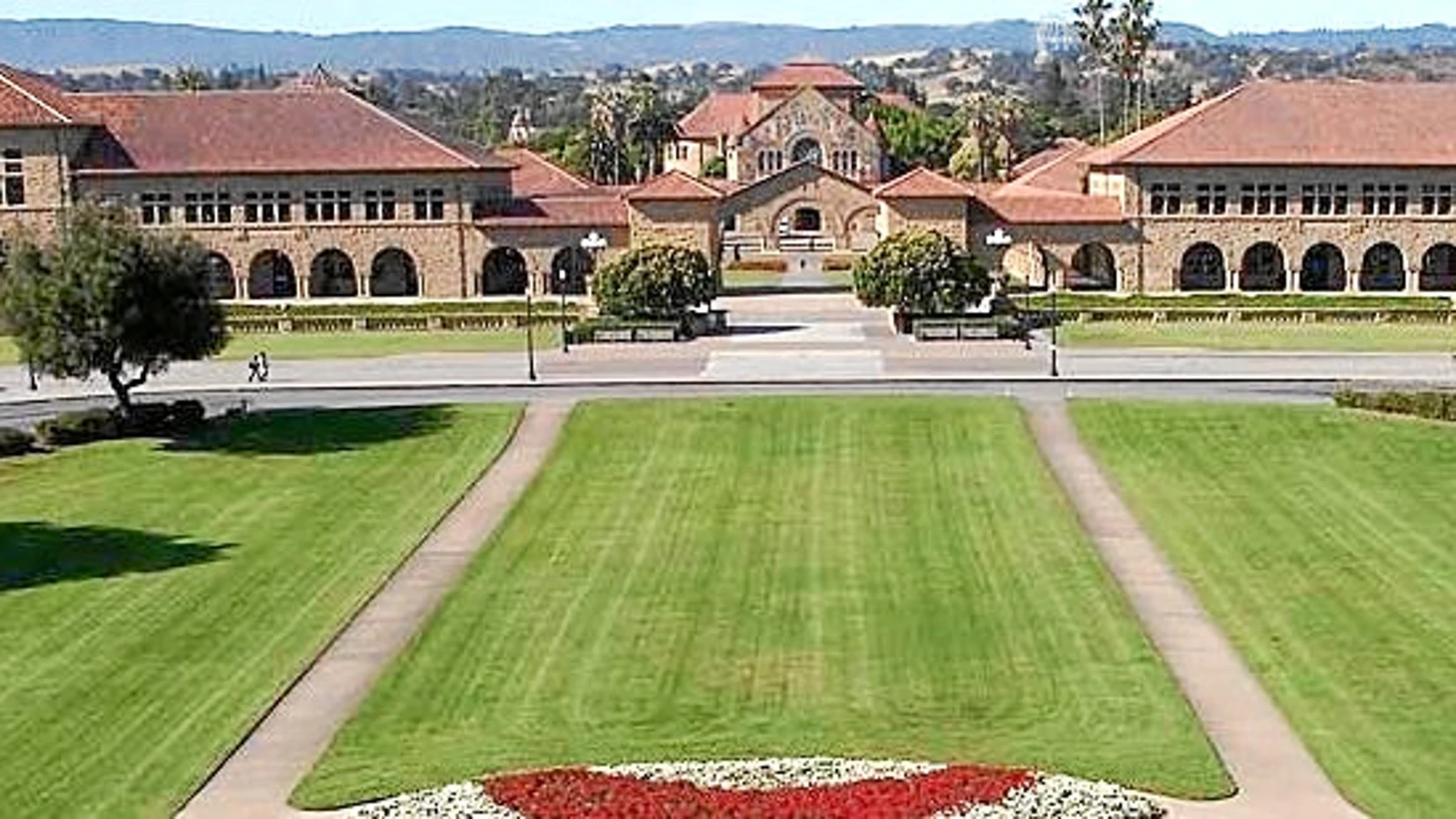 Stanford es conocida por los estudiantes como «The Farm» porque fue construída sobre una antigua granja de caballos