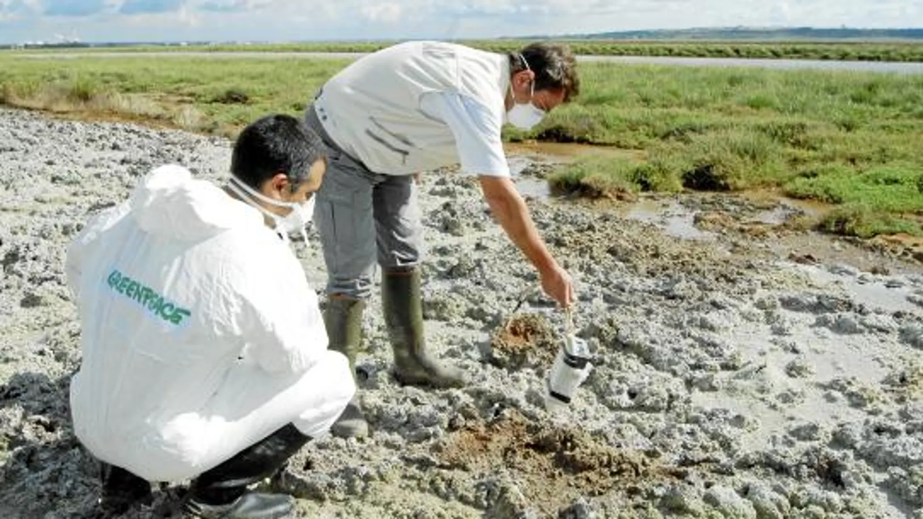 IU avisa de que «ya existen muchos estudios y analíticas de los fosfoyesos»