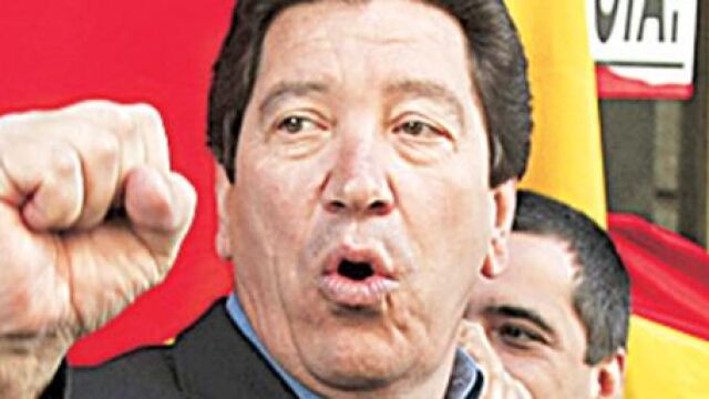 El alcalde de Puerto Real multado con 6800 euros por injurias al Rey