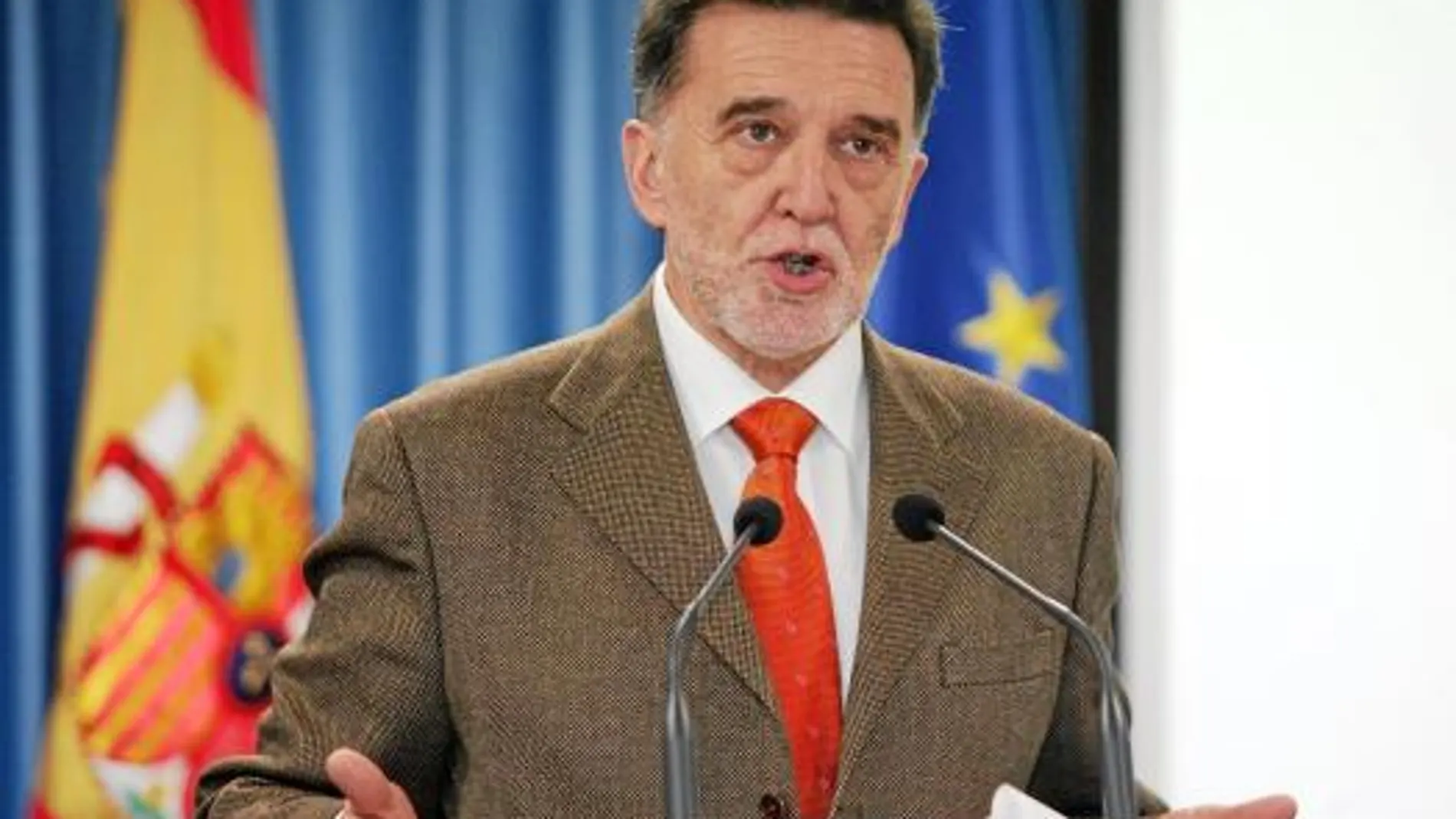Alejo da ejemplo de austeridad y anuncia una reducción de gasto en Castilla y León