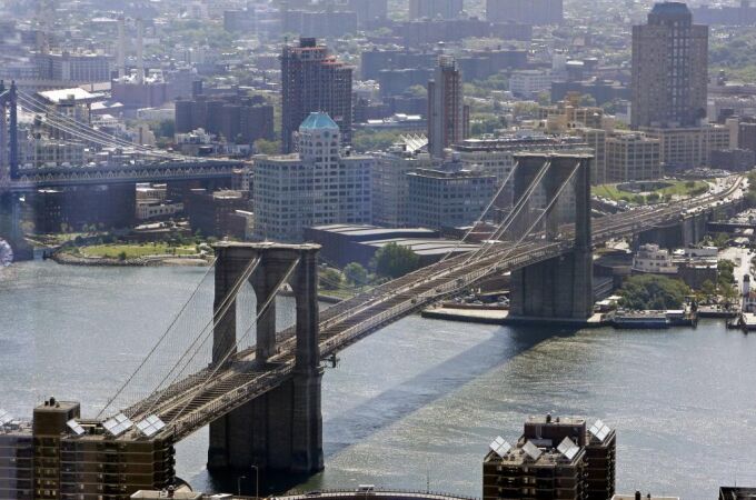 Imagen de archivo del puente de Brooklyn