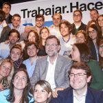 El presidente del Gobierno participó ayer en Salamanca en un acto del PP sobre empleo juvenil