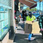 Política y delincuencia. La Guardia Civil se lleva material tras una operación contra la mafia rusa en Lloret de Mar