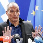 Varufakis, ministro griego de Finanzas, ayer, tras la cita del Eurogrupo
