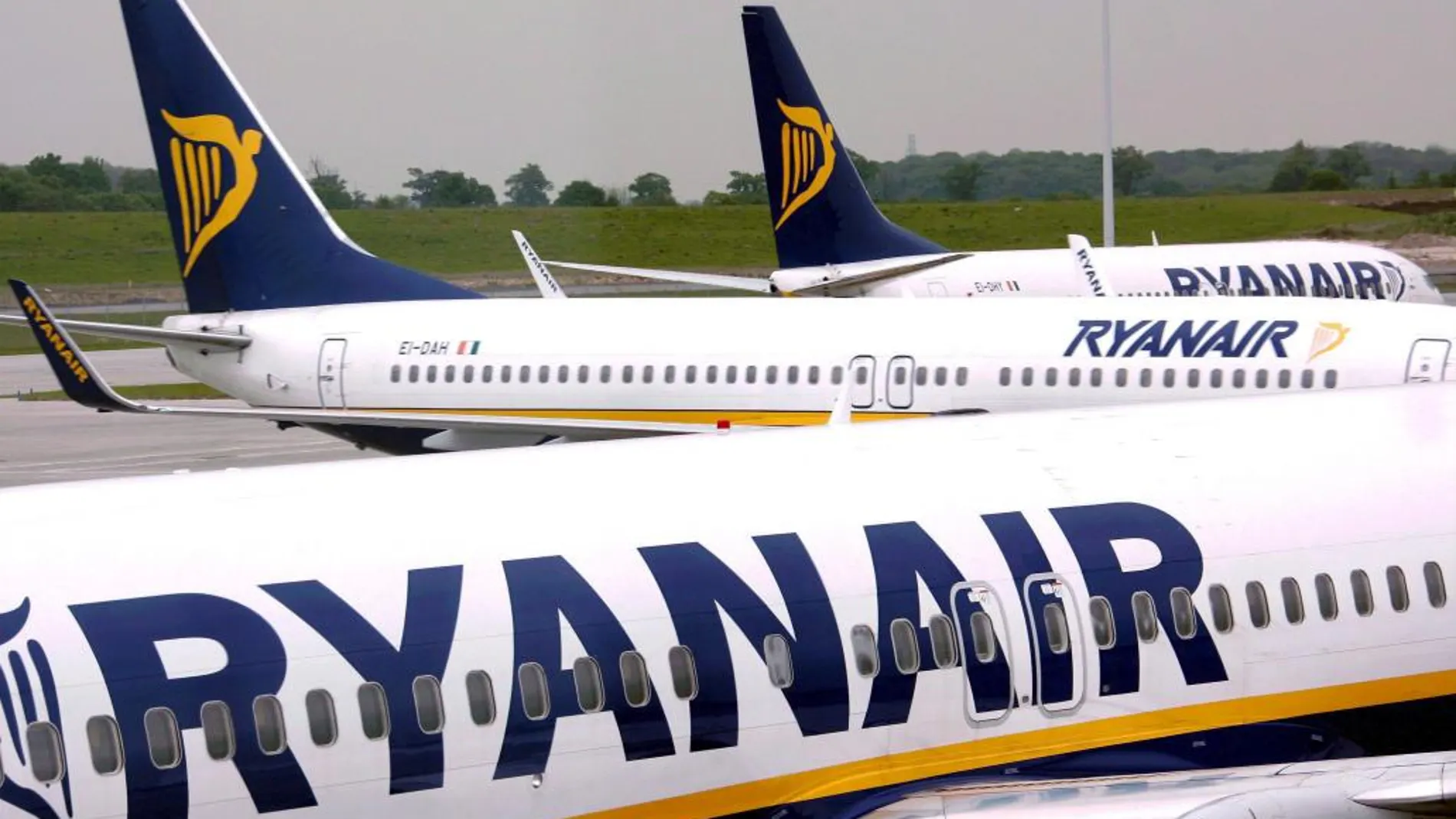 Imagen de archivo de un avión de la compañía irlandesa Ryanair en el aeropuerto de Dublín