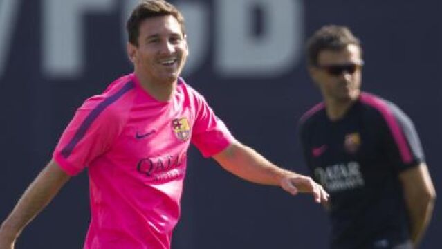 Messi, ya se entrena junto a sus compañeros.