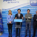 La portavoz parlamentaria, Ana Beltrán; el presidente de la Comisión gestora del partido popular, Pablo Zalba; el candidato Juan Antonio Extremera y el exministro y exeurodiputado del PP, Jaime Mayor Oreja.