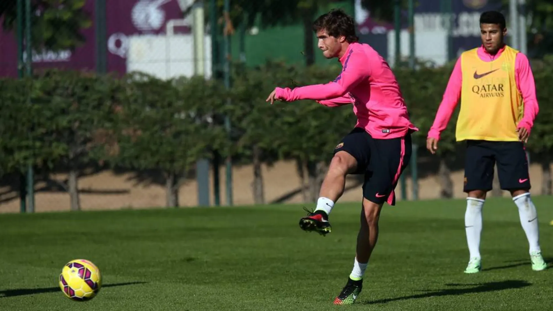 Sergi Roberto recibió el alta tras probarse a jugar con el grupo