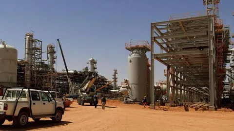 Los terroristan mantienen a numerosos rehenes en la planta de gas de Argelia