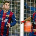 Messi resopla tras marcar el gol del Barca, con Luis Suárez detrás. Leo falló el penalti, pero aprovechó el rechace de Oblak para conseguir un tanto que puede ser clave