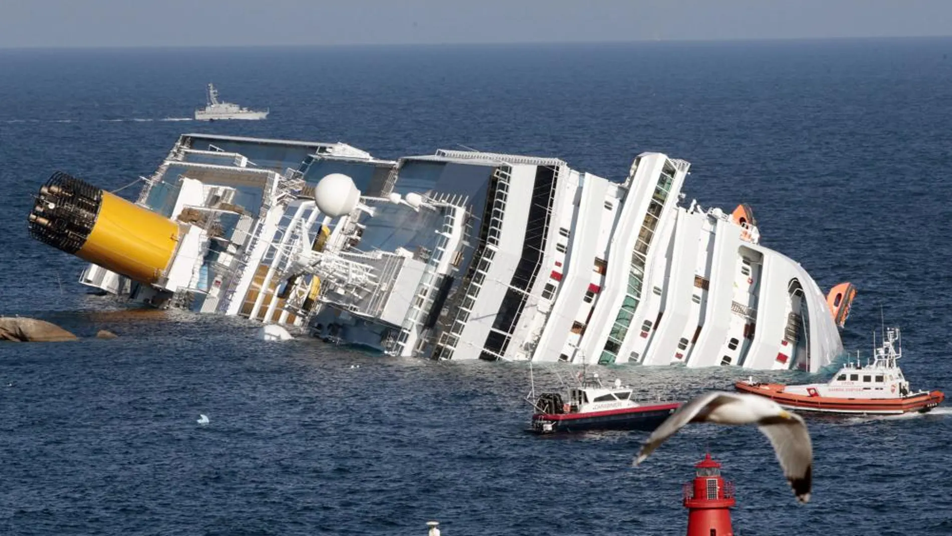 Imagen del Costa Concordia durante su hundimiento el pasado 14 de Enero de 2012.