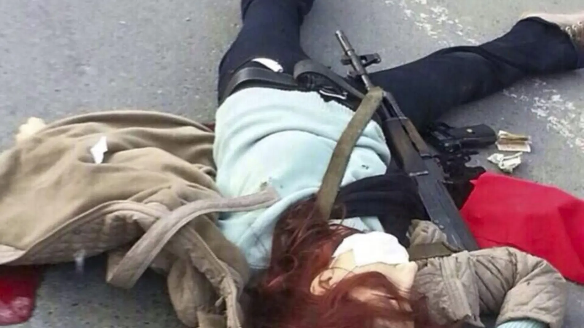 Una asaltante al cuartel general de la Policía en Estambul cayó abatida a la entrada del recinto