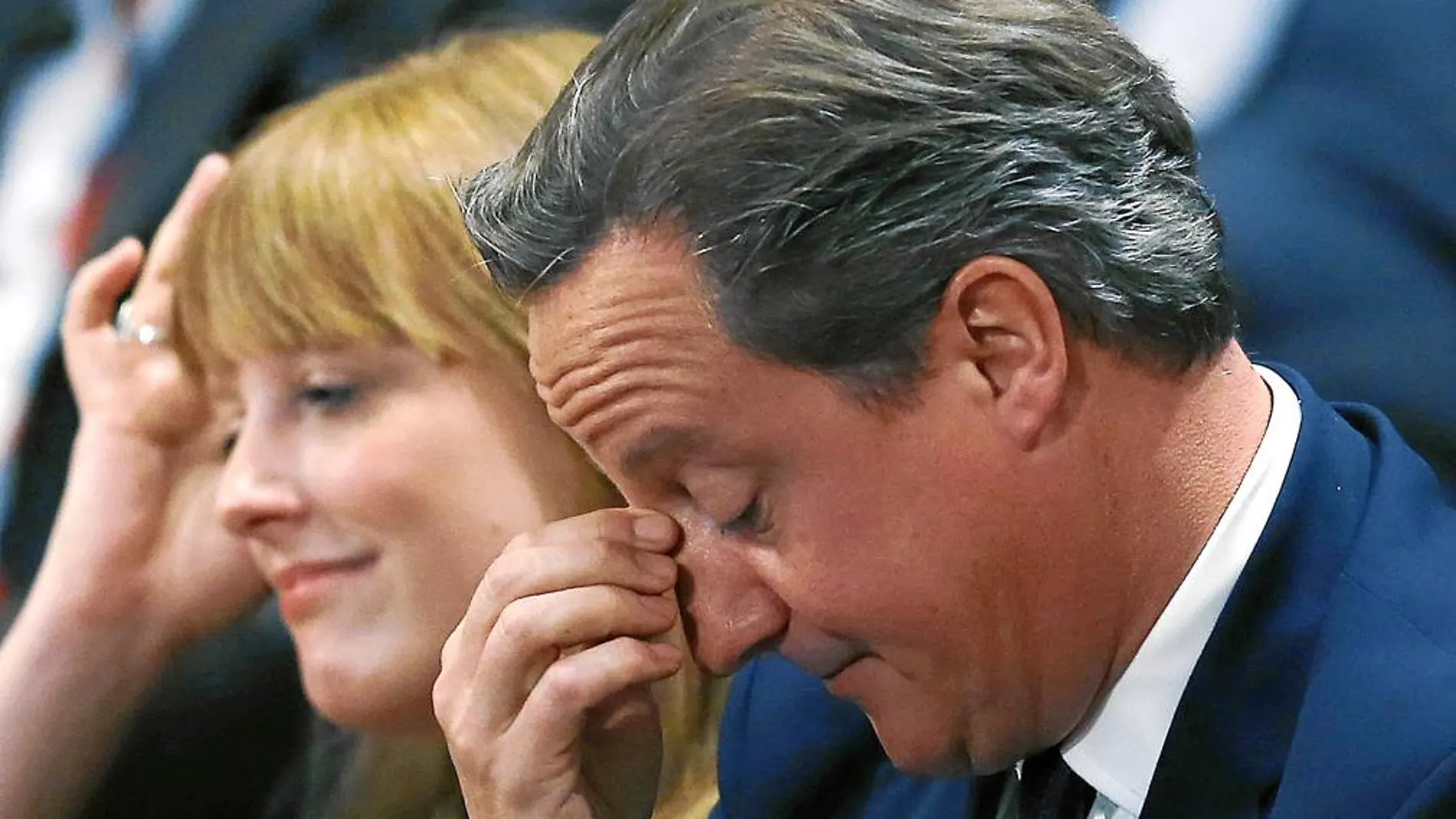 Cameron, durante la intervención de Osborne en la Conferencia del Partido Conservador en Birmingham