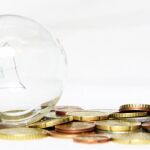 Cómo ahorrar entre 100 y 580 euros en la luz