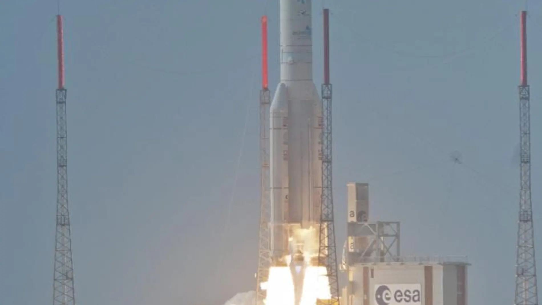 Momento del lanzamiento del cohete Ariane-5