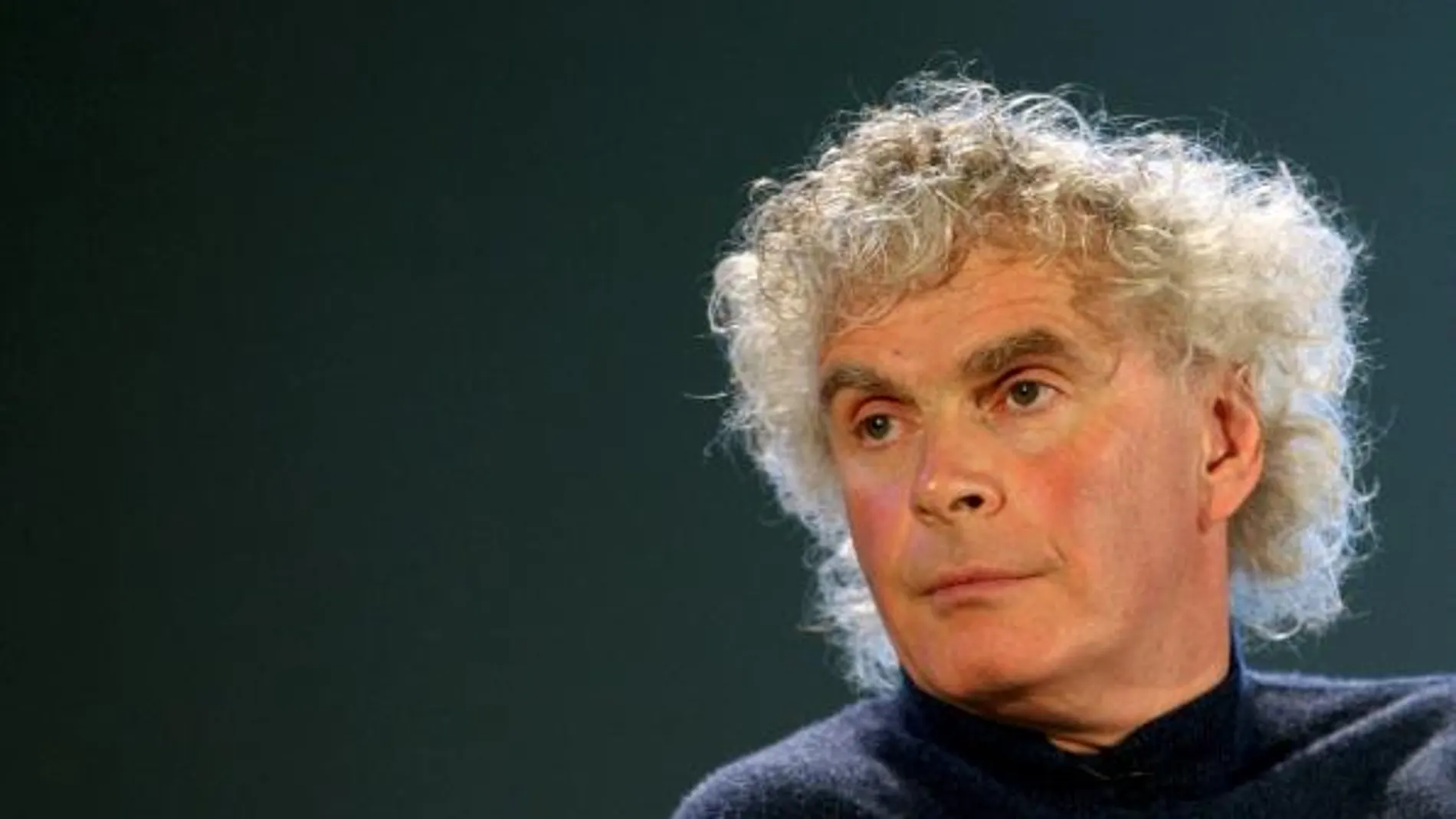 Simon Rattle, renovado para dirigir la Filarmónica de Berlín hasta 2018