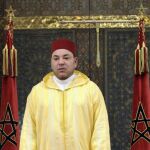 Fotografía facilitada por la Agencia de Prensa marroquí (MAP) del rey Mohamed VI de Marruecos mientras pronuncia su discurso durante la celebración de la Fiesta del Trono, el 30 de julio de 2013