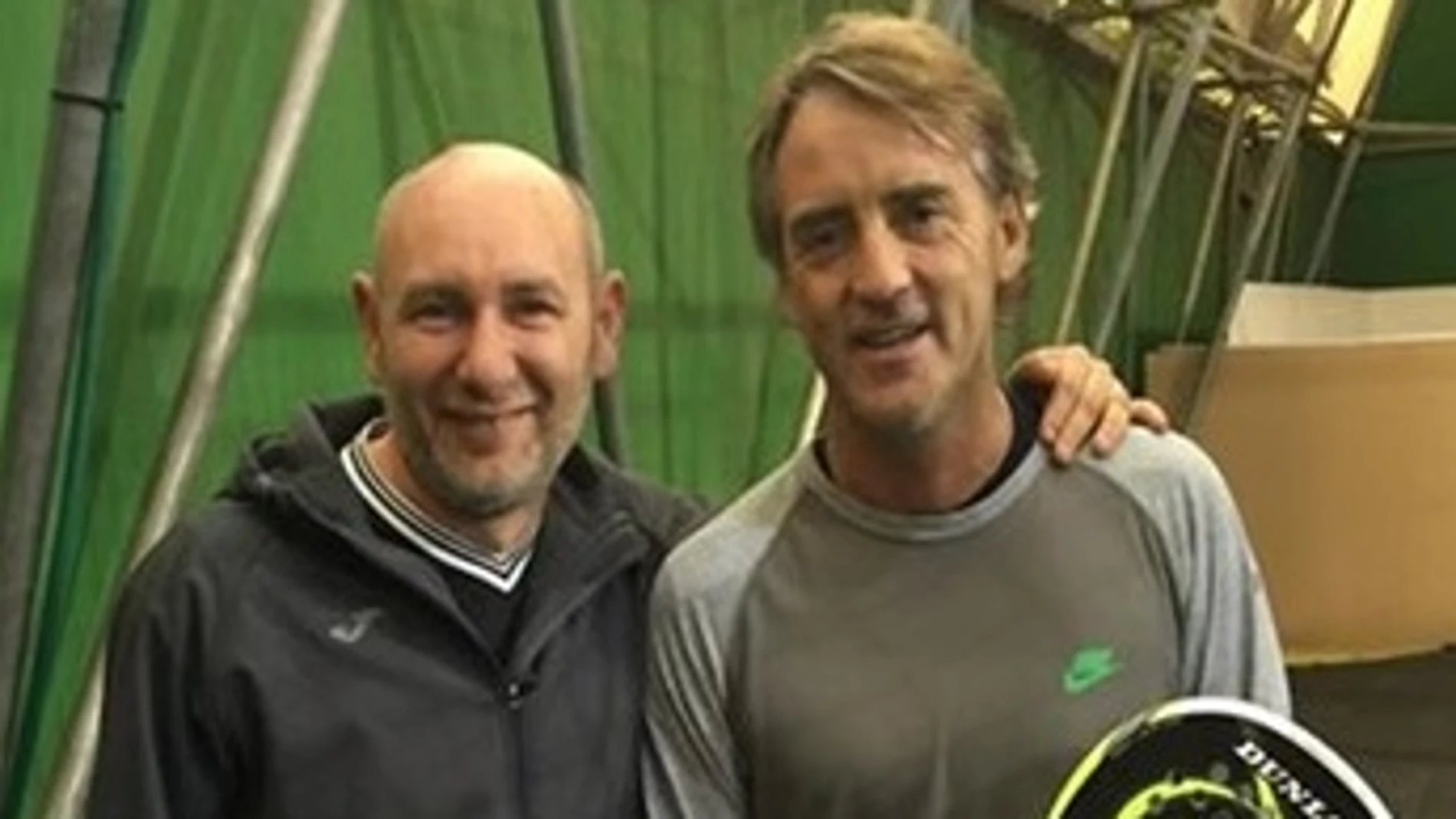 Roberto Mancini, con la Dunlop.