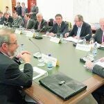 El presidente de la Generalitat, Alberto Fabra, participó en la reunión entre Buch, empresarios y patronal