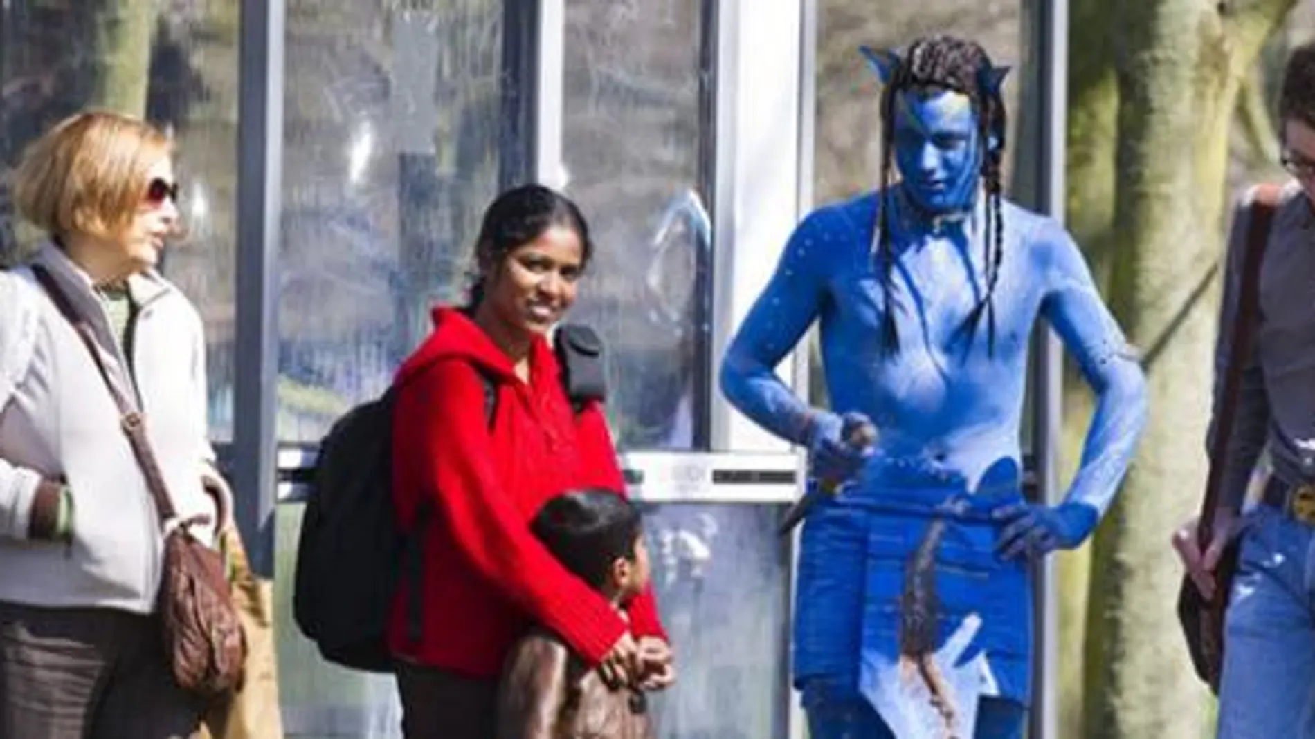 Richard Littauer, alias «Taronyu», vestido como en «Avatar»