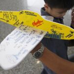 Cuatro años de cárcel por robar la cuenta de una víctima del avión MH370