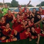 La selección española de fútbol femenino celebrando la clasificación por primera vez en su historia para disputar un Mundial de fútbol