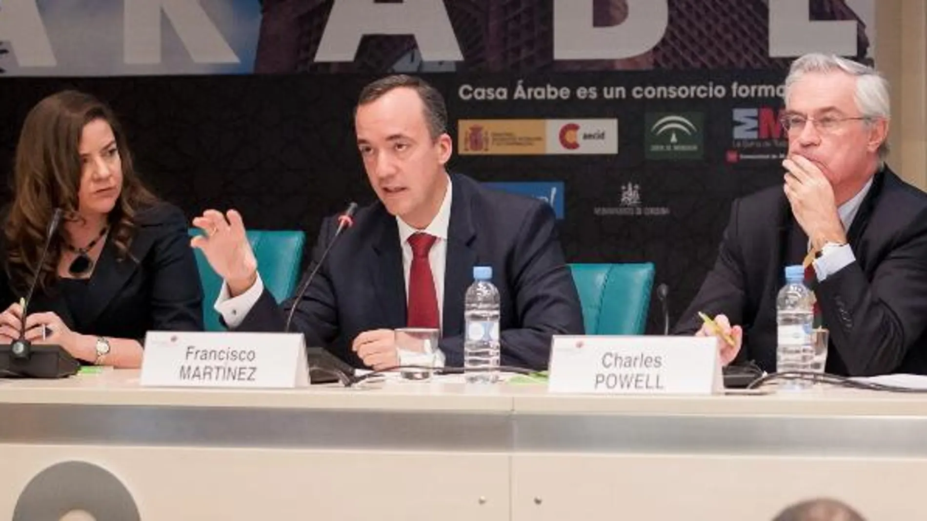 El secretario de Estado de Seguridad, Francisco Martínez, en el centro, durante su intervención.