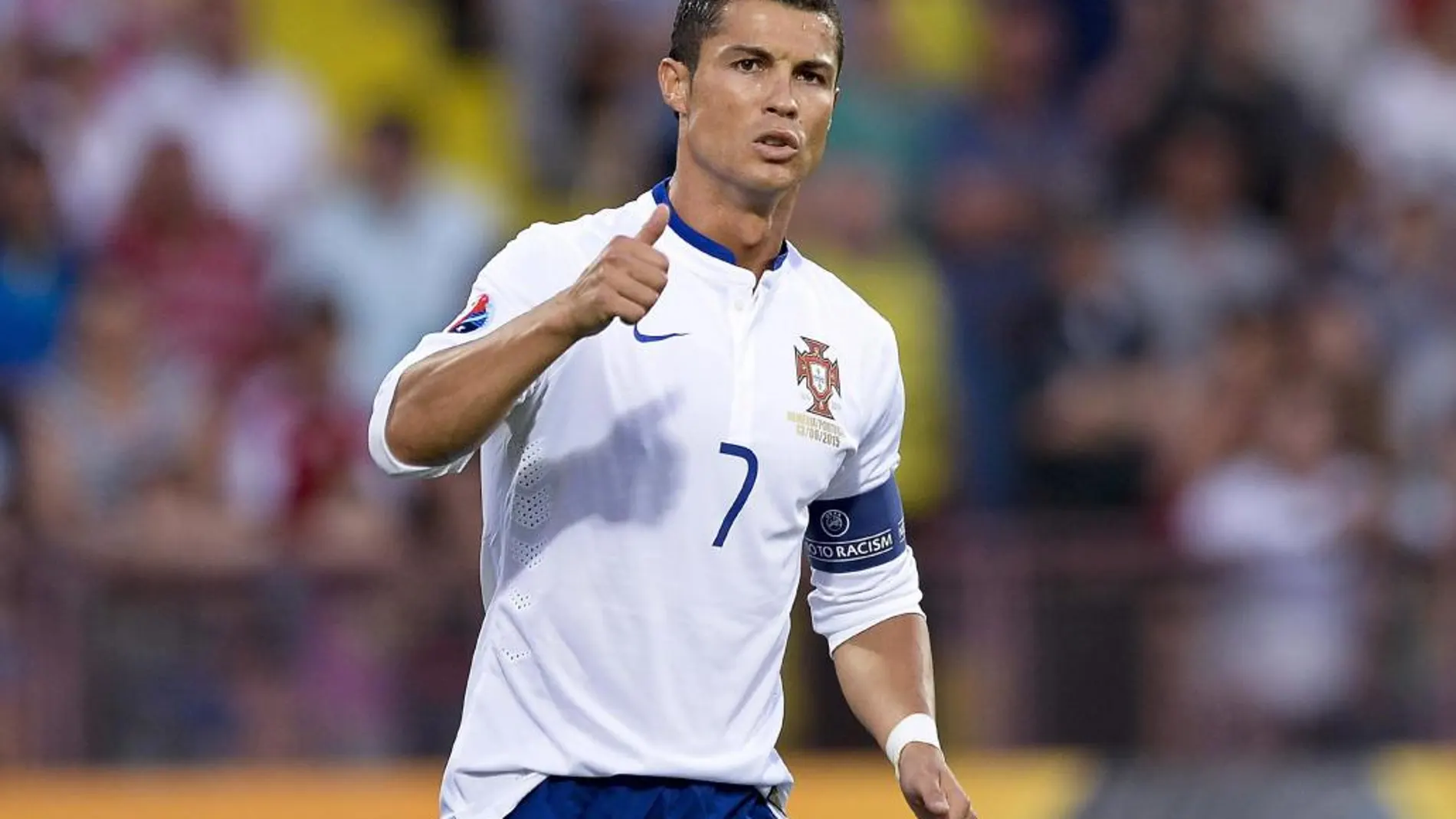Cristiano Ronaldo durante el partido contra Armenia de la Eurocopa.