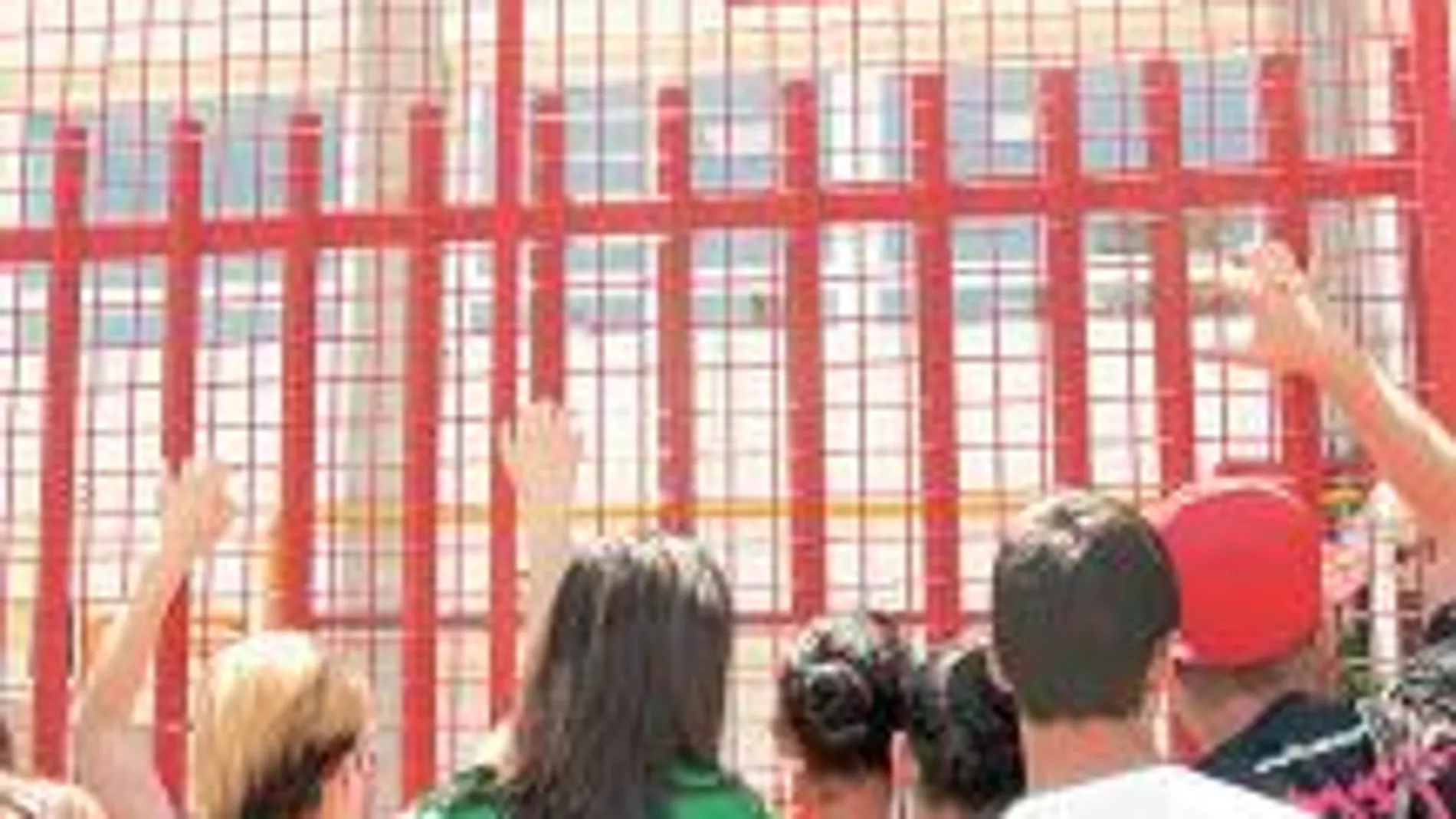 Dos colegios de Madrid cierran hoy por la gripe A