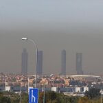 El cielo contaminado obre Madrid