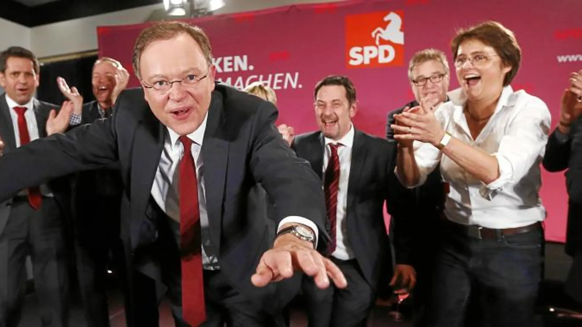 La derrota en Baja Sajonia anticipa una dura batalla electoral para Merkel