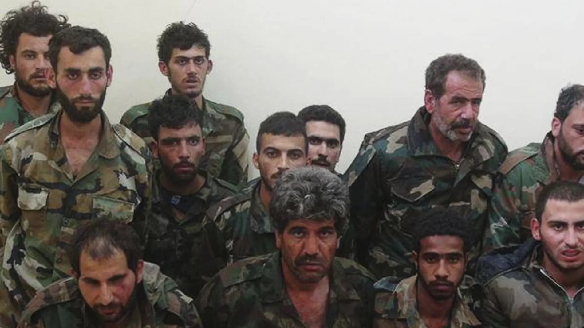 Soldados sirios capturados por el Estado Islámico