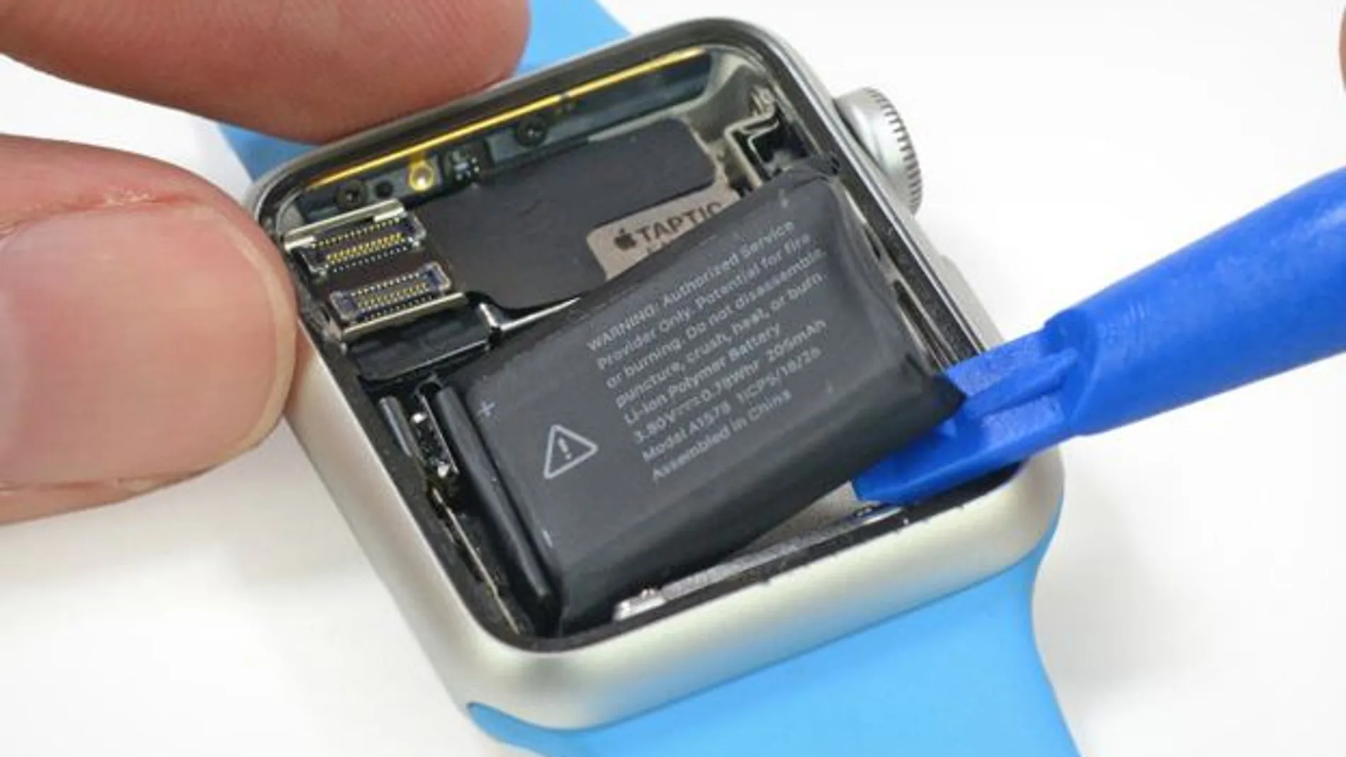 Los diminutos componentes del Apple Watch lo hacen irreparable