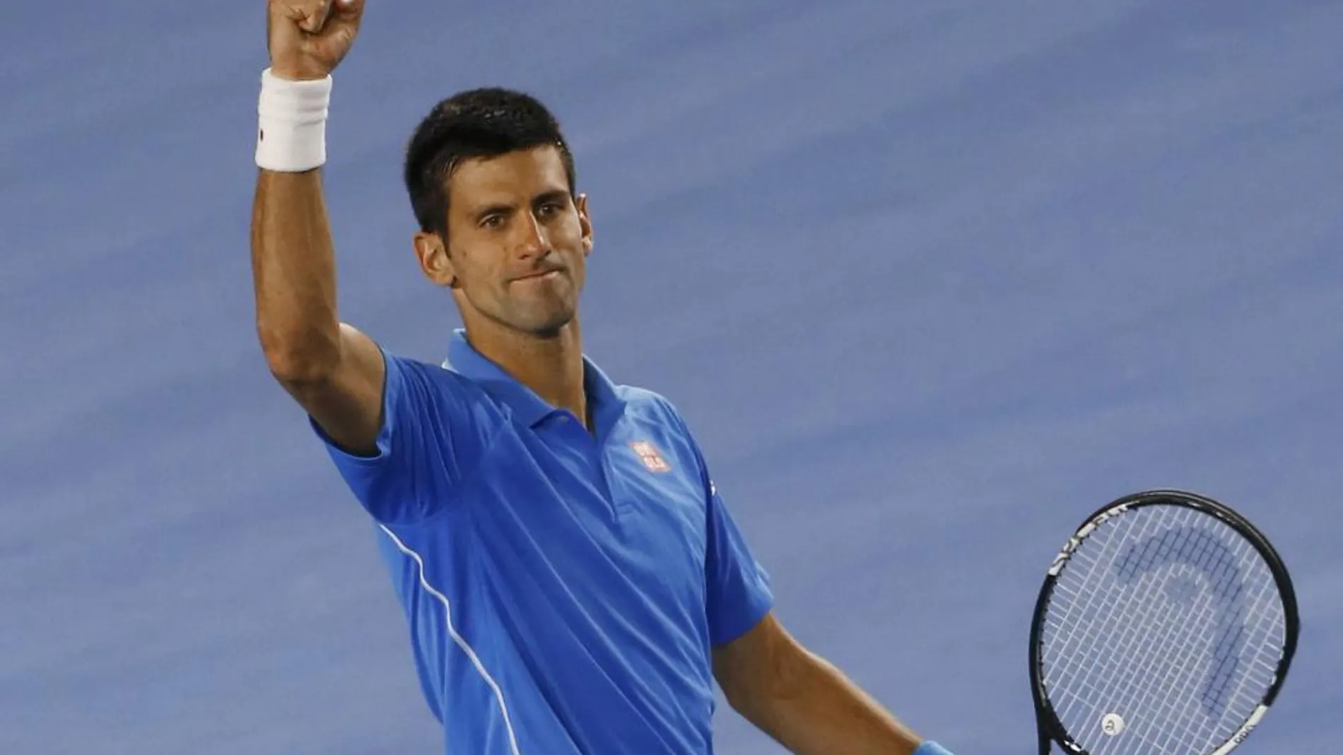 Novak Djokovic celebra su victoria sobre Milos Raonic