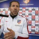 Diego Simeone, durante la rueda de prensa ofrecida esta tarde en el estadio Vicente Calderón, en la víspera del partido de vuelta de cuartos de final que enfrenta a su equipo con el Barcelona.