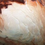 Manchas con apariencia de café capuchino en el polo sur de Marte