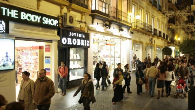 El comercio hará contrataciones extra por la campaña de Navidad