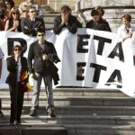 La viuda: la banda «no quiere más que lucrarse con sus asesinatos»