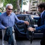 Felipe Gonzalez a su llegada a la residencia del alcalde mayor de Caracas Antonio Ledezma