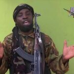 Abubakr Shekau hizo el anuncio en un mensaje de audio en árabe con subtítulos en inglés y en algunas partes en francés.