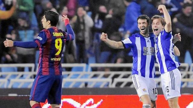 Xabi Prieto y Canales celebran el gol de la Real ante la impotencia de Luis Suárez
