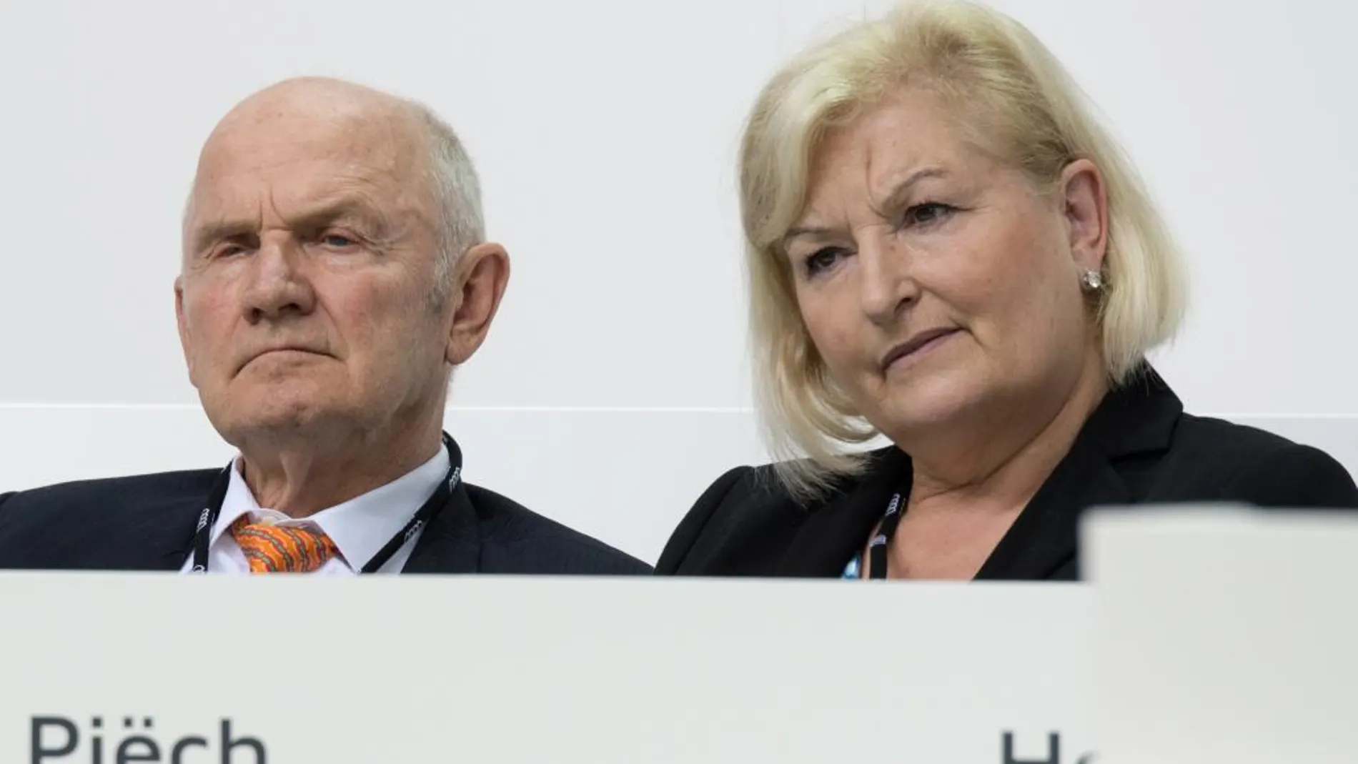 Ferdinand Piech y su esposa, Ursula Piech, han dimitido del Consejo de Vigilancia de Volkswagen