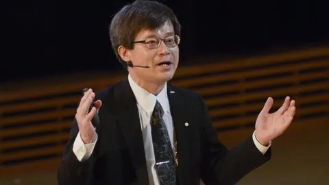 Hiroshi Amano, en su lección magistral en Estocolmo