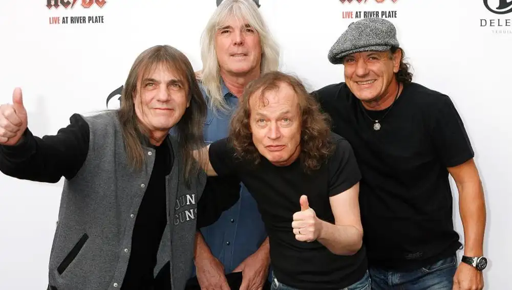 Malcolm Young, Cliff Williams, Angus Young, Brian Johnson de AC/DC