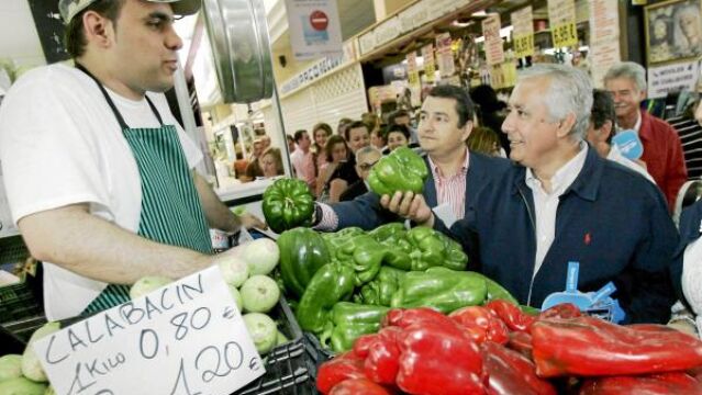 Arenas: «Las elecciones se juegan en las colas del Inem»