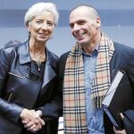 La gerente del FMI, Christine Lagarde, y el ministro de Finanzas griego, Yanis Varufakis, ayer, en Bruselas