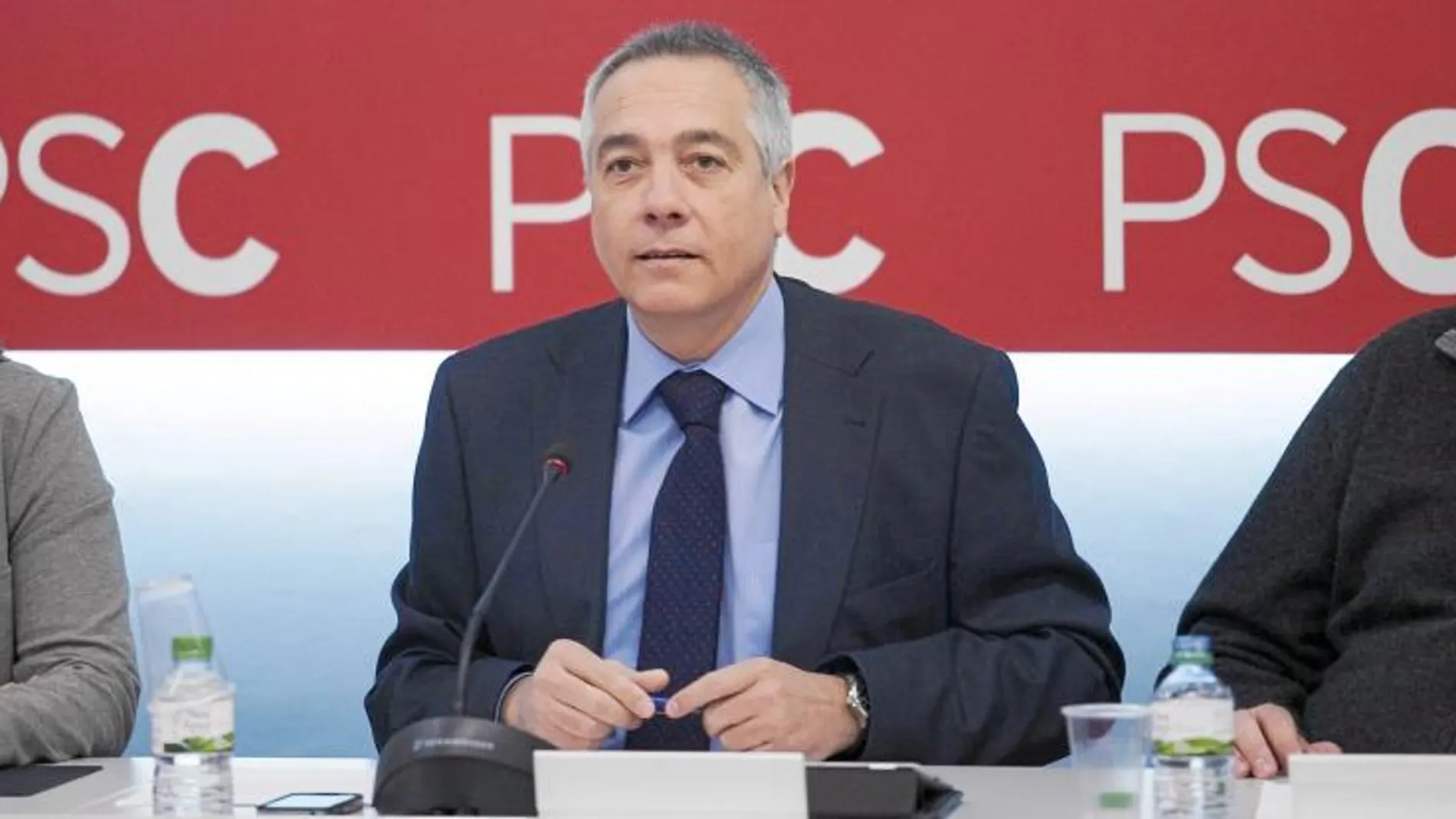 Navarro teme una rebelión en el territorio y desiste imponer sanciones a los críticos
