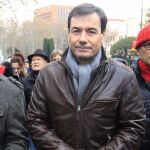 El secretario de Movimientos Sociales del PSOE, Pedro Zerolo, junto al líder del PSM y candidato a la Presidencia de la Comunidad, Tomás Gómez (c) y el candidato del PSM a la Alcaldía de Madrid, Antonio Miguel Carmona (c-i)