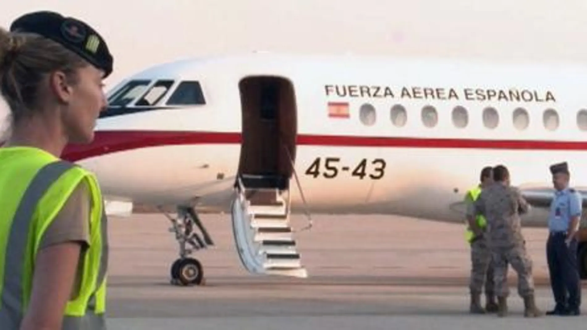 La aeronave española está a disposición de las labores de investigación y recuperación de los cadáveres.