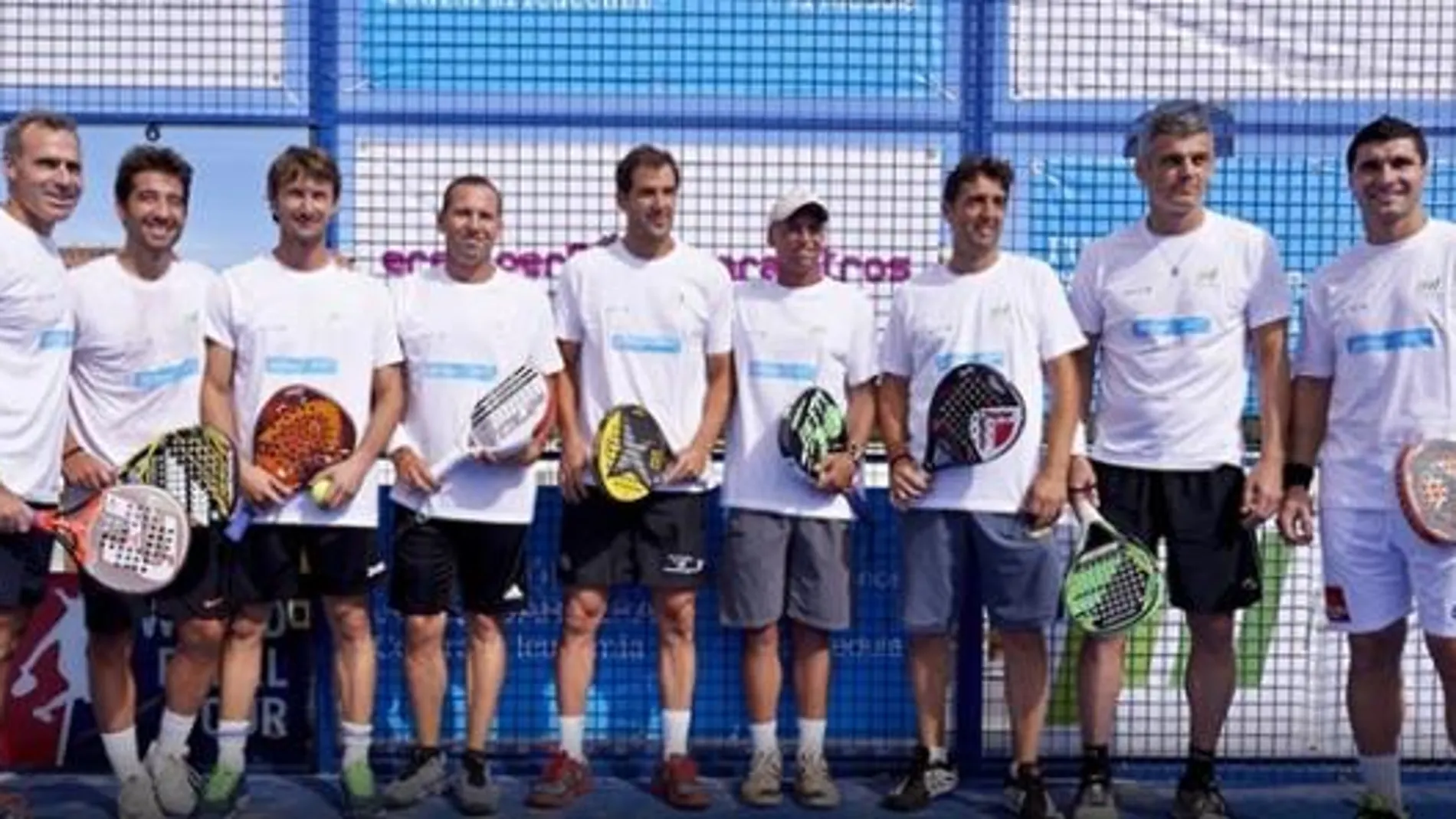 Tenistas, jugadores d epádel y deportistas, en el Ágora.